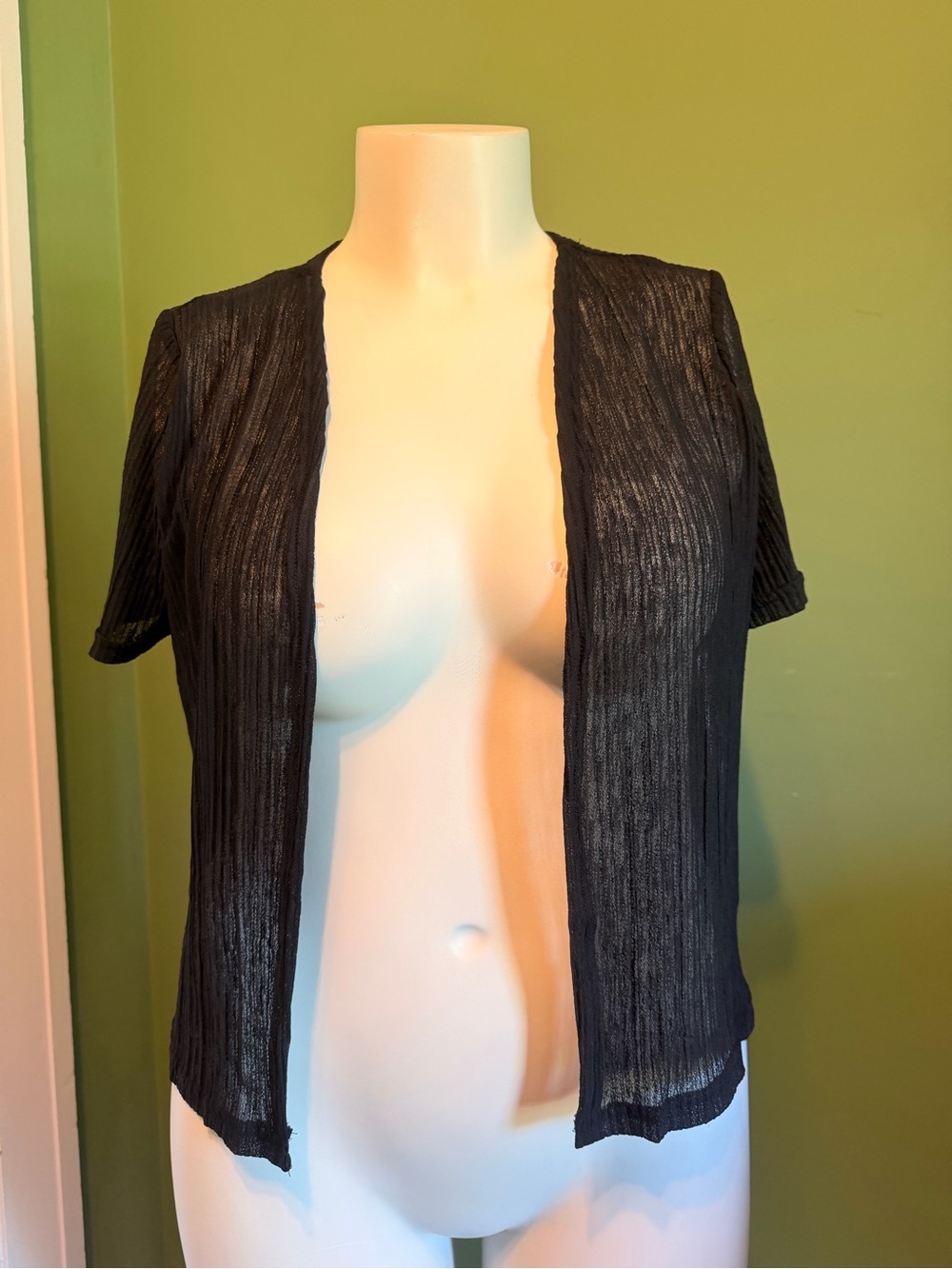 Black Short-Sleeve Open Front Women's Top